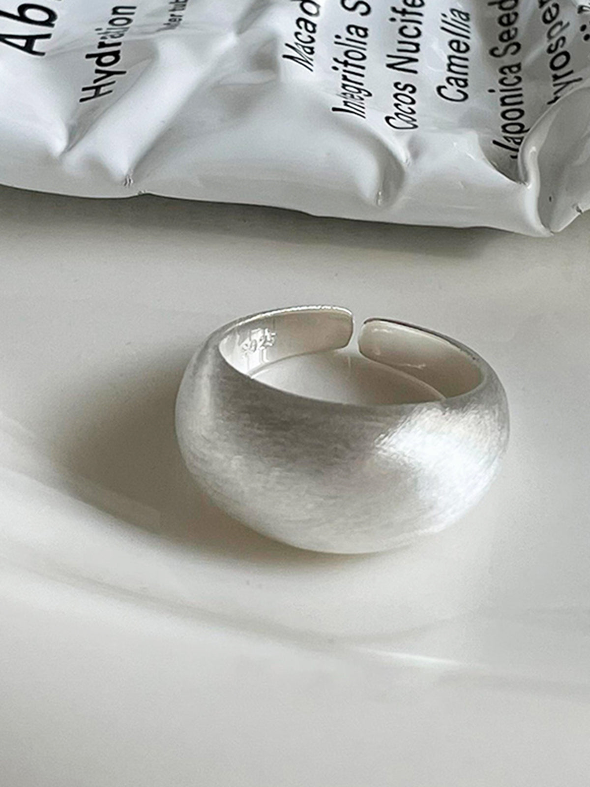 Minimalist Oval Fırçalı Yüzük Gümüş Ayarlanabilir | Lorlia