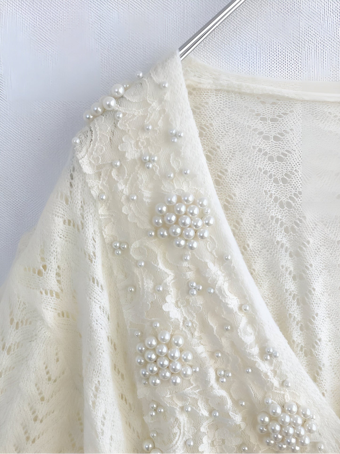 Romantik Boncuklu Düğmeli Hırka Ekru Regular Fit | Lorlia
