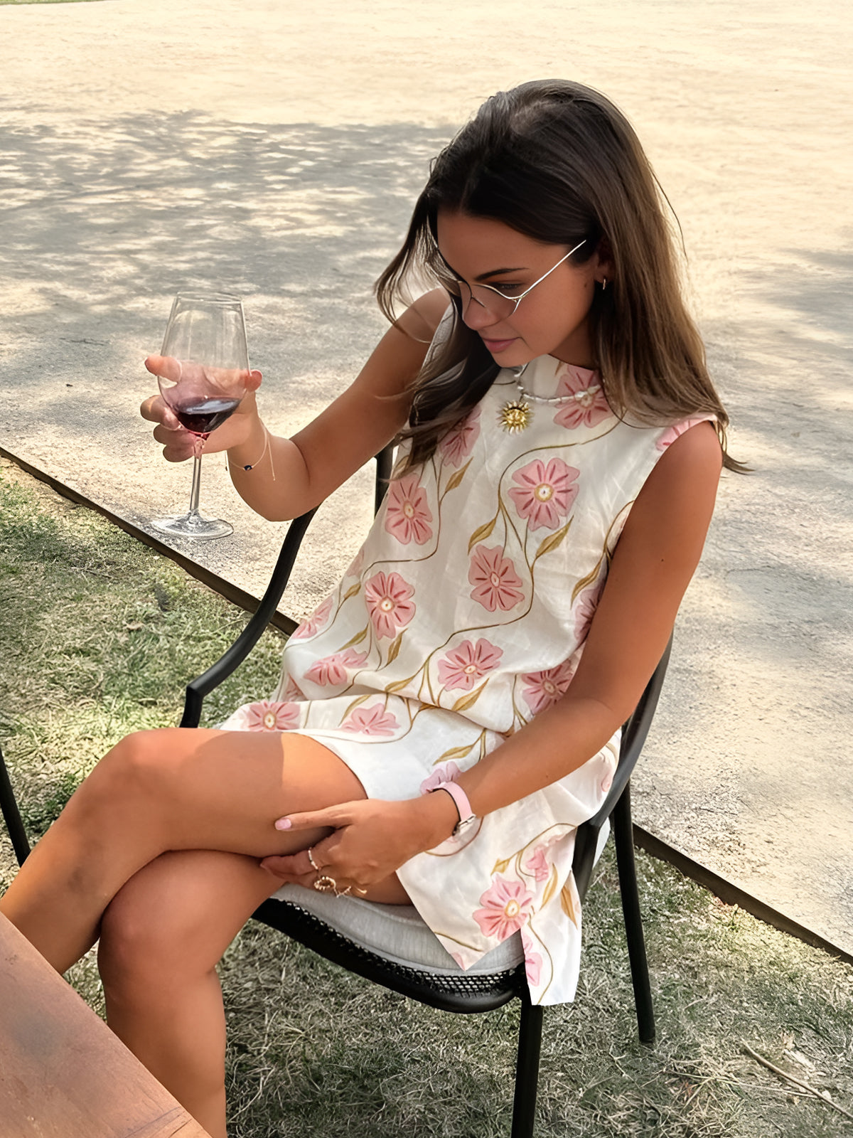 Romantik Çiçekli Kolsuz Kısa Elbise Beyaz | Lorlia