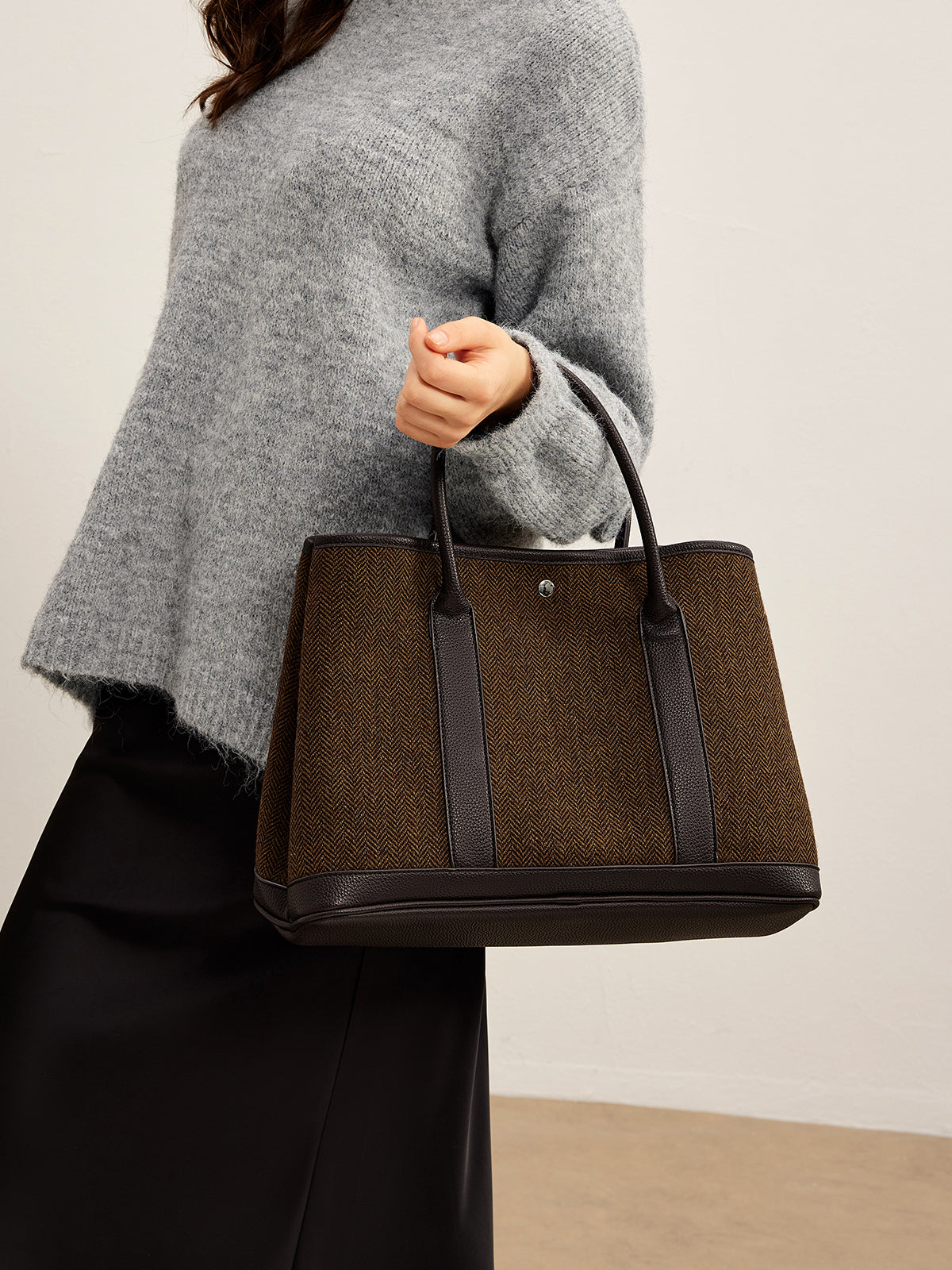 Chevron Desenli Tote Çanta Düğme Kilidi Kahverengi | Lorlia