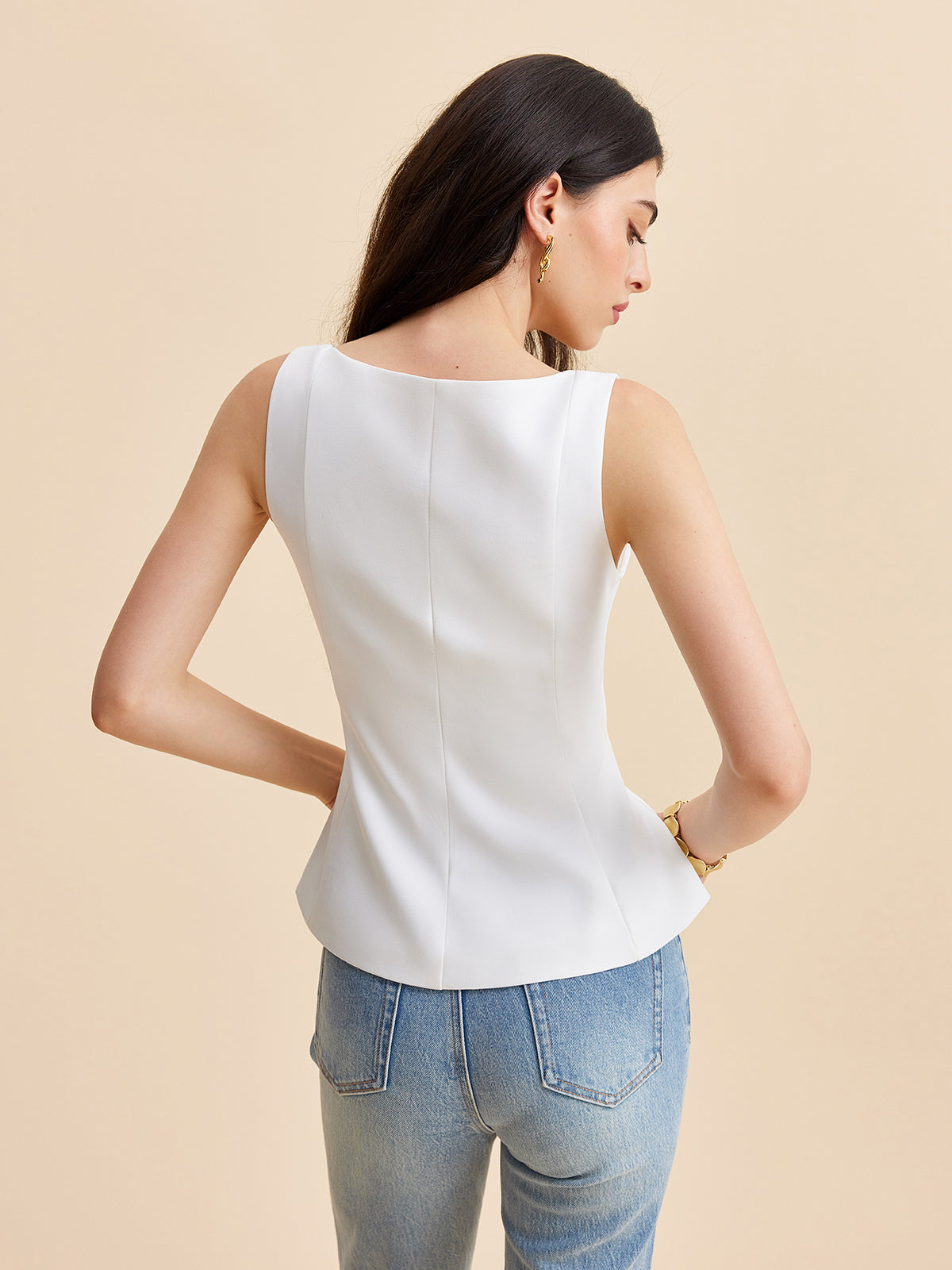 Kare Yaka Peplum Volanlı Bluz Beyaz Kolsuz | Lorlia